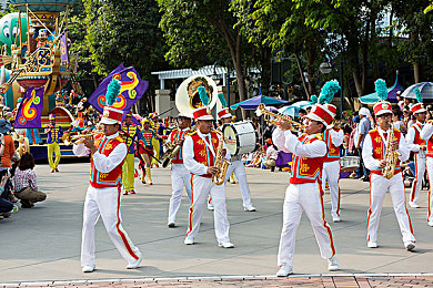 好莱污app：极限竞速地平线5新玩法，打造你的叛逆赛车传奇-1