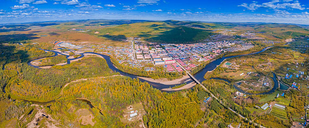 国产成人AB：引擎轰鸣下的废土求生，改装与道德交织的荒野征程-1