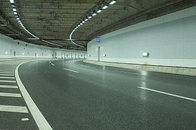 黄色软件3,O3免费下载：极速狂飙新资料片免费发布，顶级赛车体验虚拟赛道革命-1