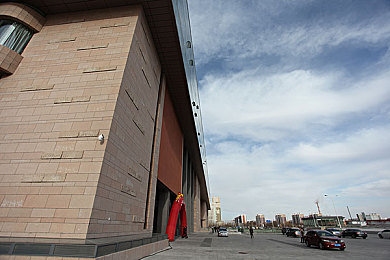 国内aV：王牌极速今日上线，真实城市赛道与深度改装系统引爆竞速热潮-2