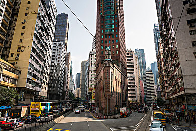 软件下载3.0.3免费OPPO：极限竞速地平线跨界联动，免费领取专属赛车涂装与部件