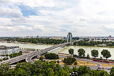 男男暴菊南京GAY无套:《极速狂飙:南京街头赛车风云》正式上线,硬核改装与无限制模式引爆竞速狂潮-1