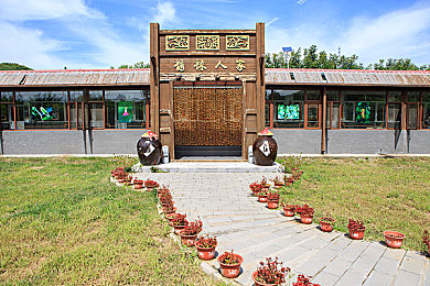 大学一次性教育示范课：极限驾驶学院上线，挑战无法重来的虚拟赛道生存法则