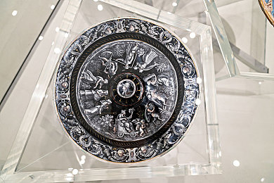 打扑克又疼又叫视频下载：策略与速度交织，体验卡牌赛车游戏的脑力狂飙之旅