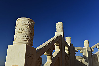 打扑克又叫又爽：极限竞速融合卡牌策略，体验脑力与速度的双重狂飙