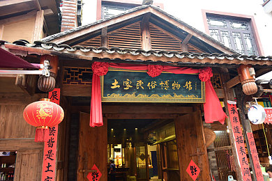 卡在洗衣机的表姐:家用电器异常学新作问世,严谨物理引擎破解荒诞家庭困境-1