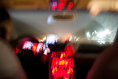 桥本香莱:霓虹夜幕下的终极竞速,改装与传说的东京狂飙-1