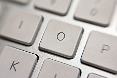 邪恶动态图：《暗影疾驰：赛博逃杀》今日上线，动态世界改写竞速规则