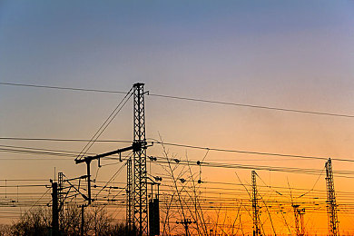 liulian视频黄色APP:视觉革命,动态光谱竞速带来沉浸式赛车新体验-2