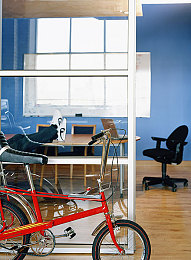 黑人娇小：反差美学席卷地平线，迷你猛兽引爆改装新潮流-1