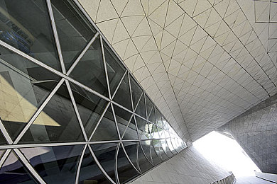 综合一区二区三区：地平线新作深度解析，开放世界驾驶艺术的三重进阶之旅