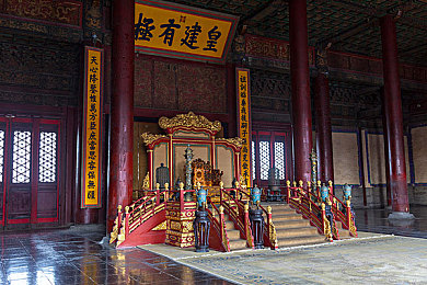 打扑克又疼又叫视频软件下载安装:卡牌策略驾驭硬核驾驶,沉浸体验挑战多线操作-1