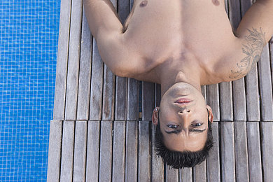 艹逼应用：《赛道征服者》深度评测发布，全新AI训练模式助你速成赛道大师