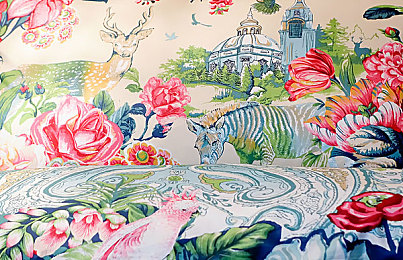 草莓丝瓜：甜蜜与危险交织，在诱惑赛道挑战极速平衡