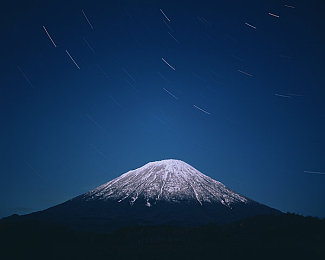 黄色软件3.30：硬核改装模拟游戏极限调校代号3.30发布，真实物理引擎打造专业赛车体验