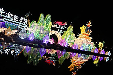 成人中文AV:霓虹赛道终极挑战,硬核驾驶征服亚洲都市竞速-2