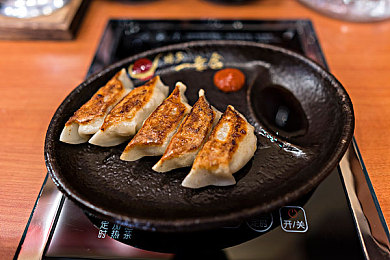 桃花直播：春日竞速盛宴，地平线5绽放虚拟花海