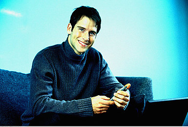 张婉莹紫色面具系列：神秘幻影席卷赛道，全新竞速传奇今日揭秘