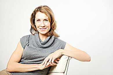 男男调教sm束缚：今日上线，《赛道支配者》开创心理博弈竞速新维度