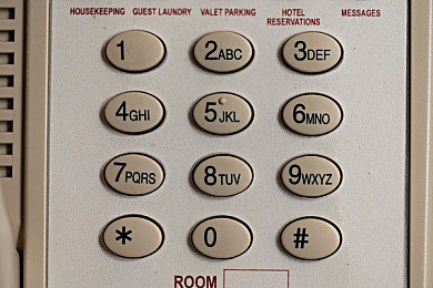 热辣辣福利导航：霓虹都市，暗夜寻珍，极速狂飙之旅