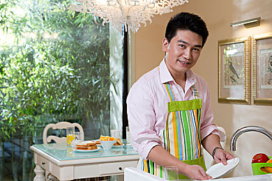 男生和女生在床上做运动的软件。：双人协同驾驶，虚拟赛道上的默契共舞