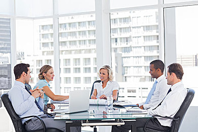 东京热免费下载：霓虹街头狂飙，真实东京竞速，挑战极速与警察追缉