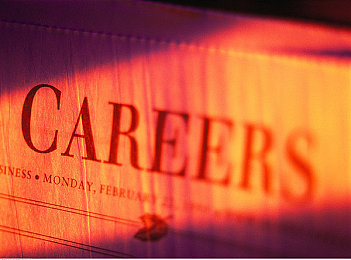 黄色软件下载安装免费版2023年：夜幕极速，都市光影中的改装竞速之旅-1