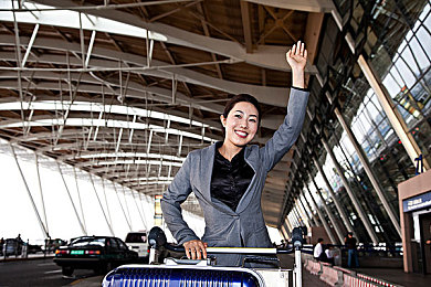 东京热AP：霓虹街头极速狂飙，深度改装系统引爆竞速新热潮