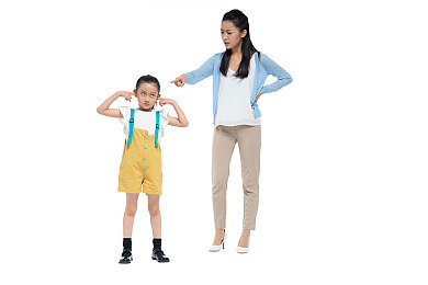 国内Av：国产赛车游戏开启视听盛宴新纪元，速度与感官双重革命来临