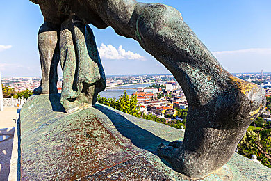 火影黄色动漫：疾风幻影，结印竞速的忍者赛道传奇-1