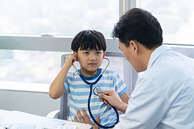 桥本香菜的妈妈启蒙教育：虚拟赛道上的亲子课堂，赛车手母亲用方向盘传授成长哲理