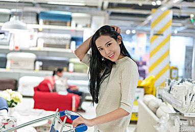 亚洲国精产品二二三三区：《东方极速：工业纪元》今日上线，融合亚洲精密汽车文化的竞速新作登场-2