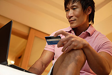 全裸美女软件：极速光影，幻境驰骋，虚拟世界的真实触感革命-1