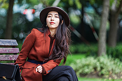 男女簧网：蒸汽朋克双人驾驶，精密协作征服动态机械都市