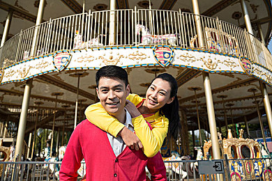 男女上床视频软件：极速同眠虚拟伴侣竞速之旅，情感赛道狂飙新体验