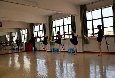 69乐园会员日志：极速狂飙，会员专属赛道与真实驾驶挑战等你征服