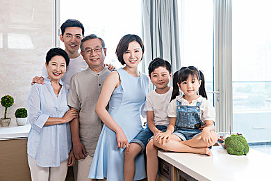 82板杨敏思版本：独立团队推出复古赛车DLC，以虚拟改装重塑八十年代街机狂潮