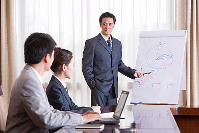 男生屌女生的软件：极速狂飙革新竞速体验，心理战术系统引爆赛道对决-1