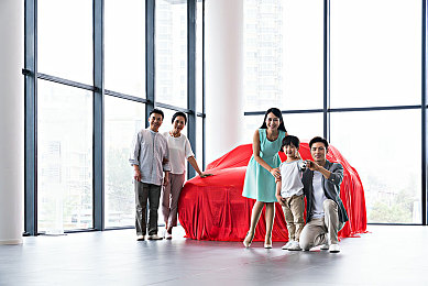 蜜桃映画天美麻豆传媒：霓虹偶像极速经纪，赛道星途双重奏