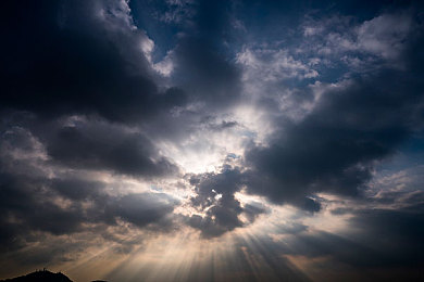 男生插曲女生app：竞速与情感交织，全新双线游戏今日上线，挑战你的多任务处理极限-2