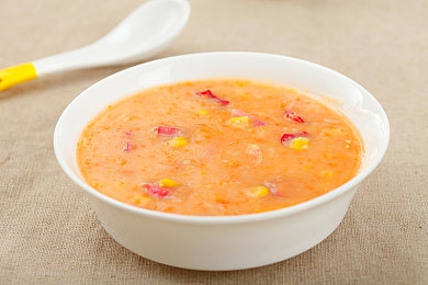 性一交一乱：疾驰夜幕，在无序车流中驾驭精密调校的秩序之舞