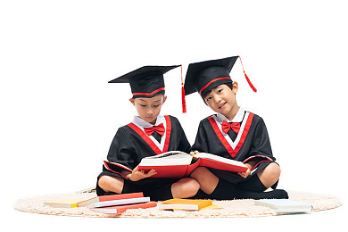 娇妻3p第一次找单男：三人竞速新纪元，策略协作颠覆传统赛车体验-3