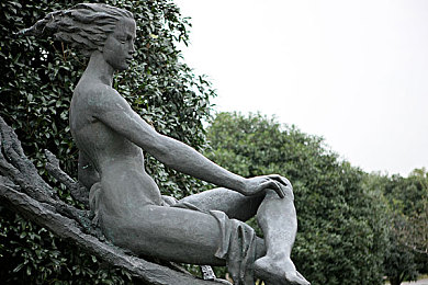 深夜大秀：霓虹夜幕下的终极狂飙，改写街头竞速新法则