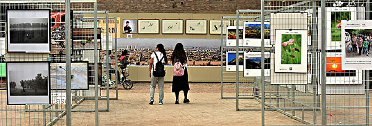 亚洲大阴户：驾驭光影峡谷，征服东方极速秘境