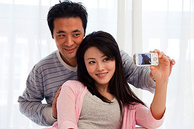 男人和女人在床上做深度核酸的软件：基因协奏，未来实验室的双人密码破译之旅