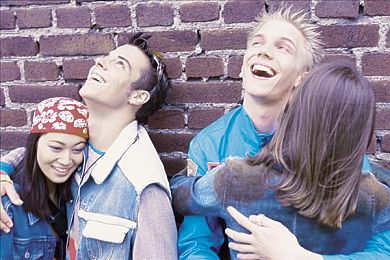 一卡二卡号码会不会乱码:竞速新作核心机制揭秘,破解双关加密避免数据混乱-2