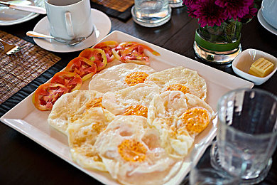 男生和女生一起捅的软件：年度合作游戏大作《双人成行》深度解析，汽车关卡如何考验玩家默契