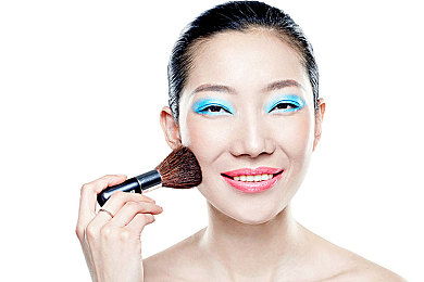 男人和女人在一起差差差带痛app：双星协同驰骋赛道，情感羁绊驱动竞速艺术