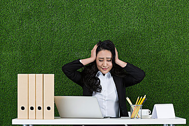 少妇被按摩师按摩高潮：极速韵律，人车合一的感官驾驶艺术-2