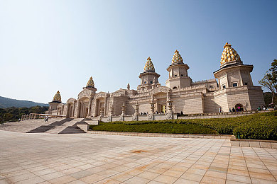 极品一区二区三区四区红：竞速阶梯，从街巷到云霄的驾驶美学之旅